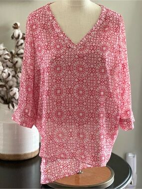 The Limited Poppy Red Geometric Print Blouse with Flowy Tapered Trim -M